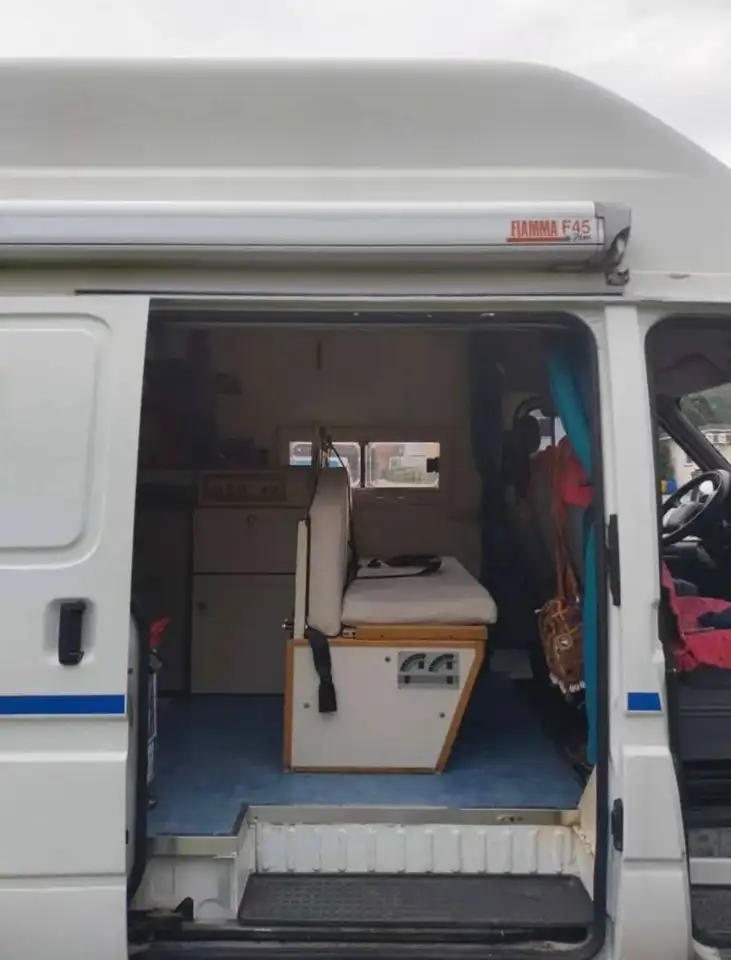 Ford Transit 2.5 TD Camper – Spezialkraftwagen mit Wohneinrichtung, foto 7