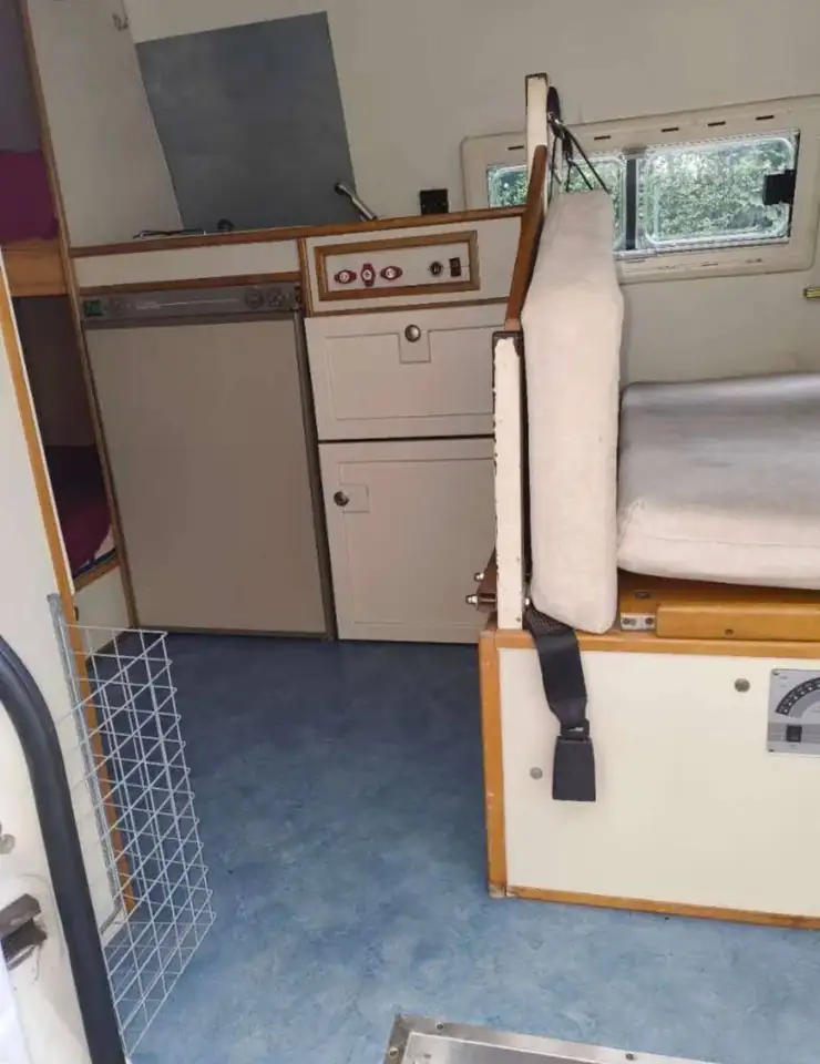 Ford Transit 2.5 TD Camper – Spezialkraftwagen mit Wohneinrichtung, foto 8