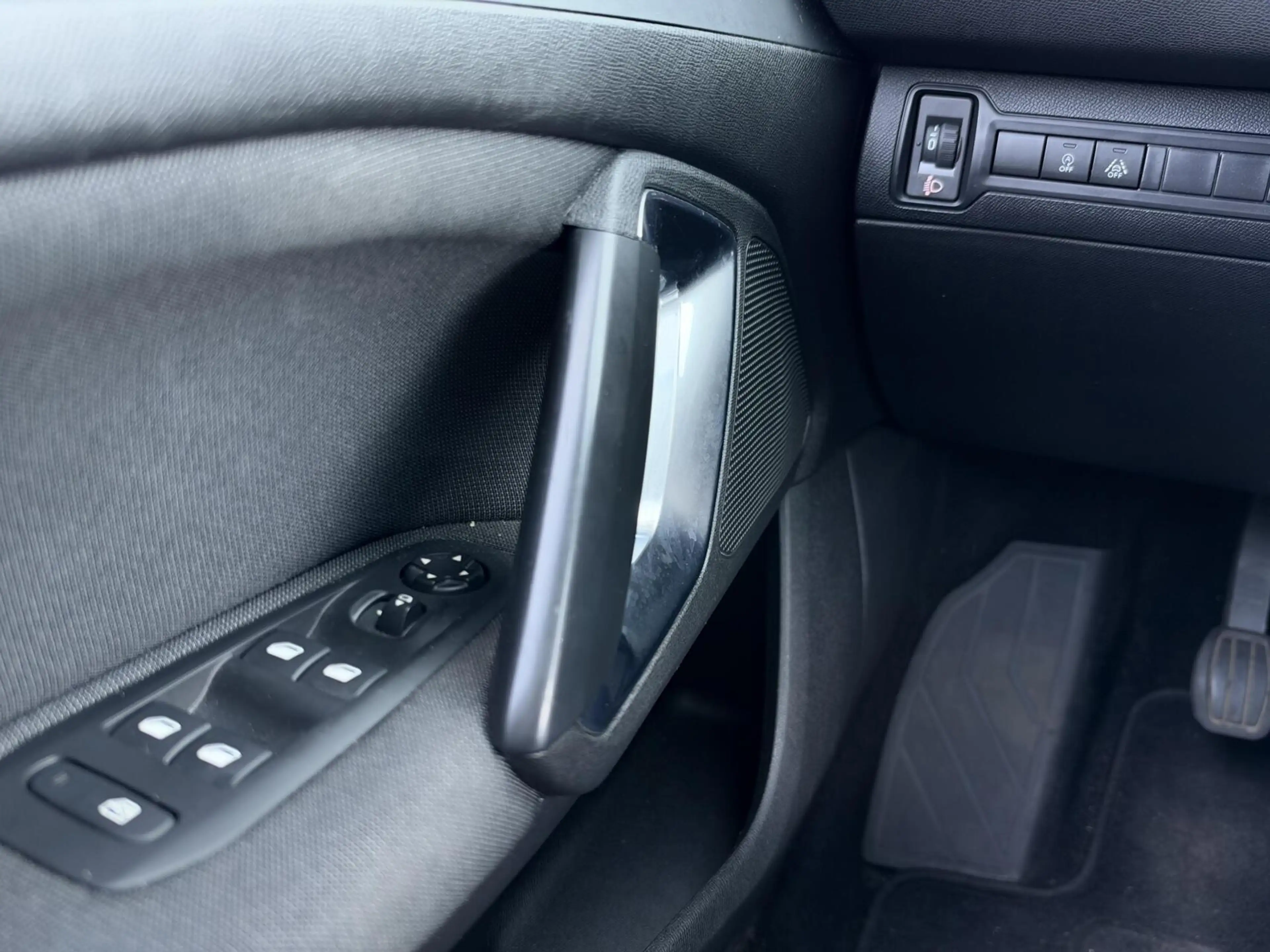 Peugeot 308 SW 1.2 PureTech Blue Lease Premium | Panorama | Ca — photo 22