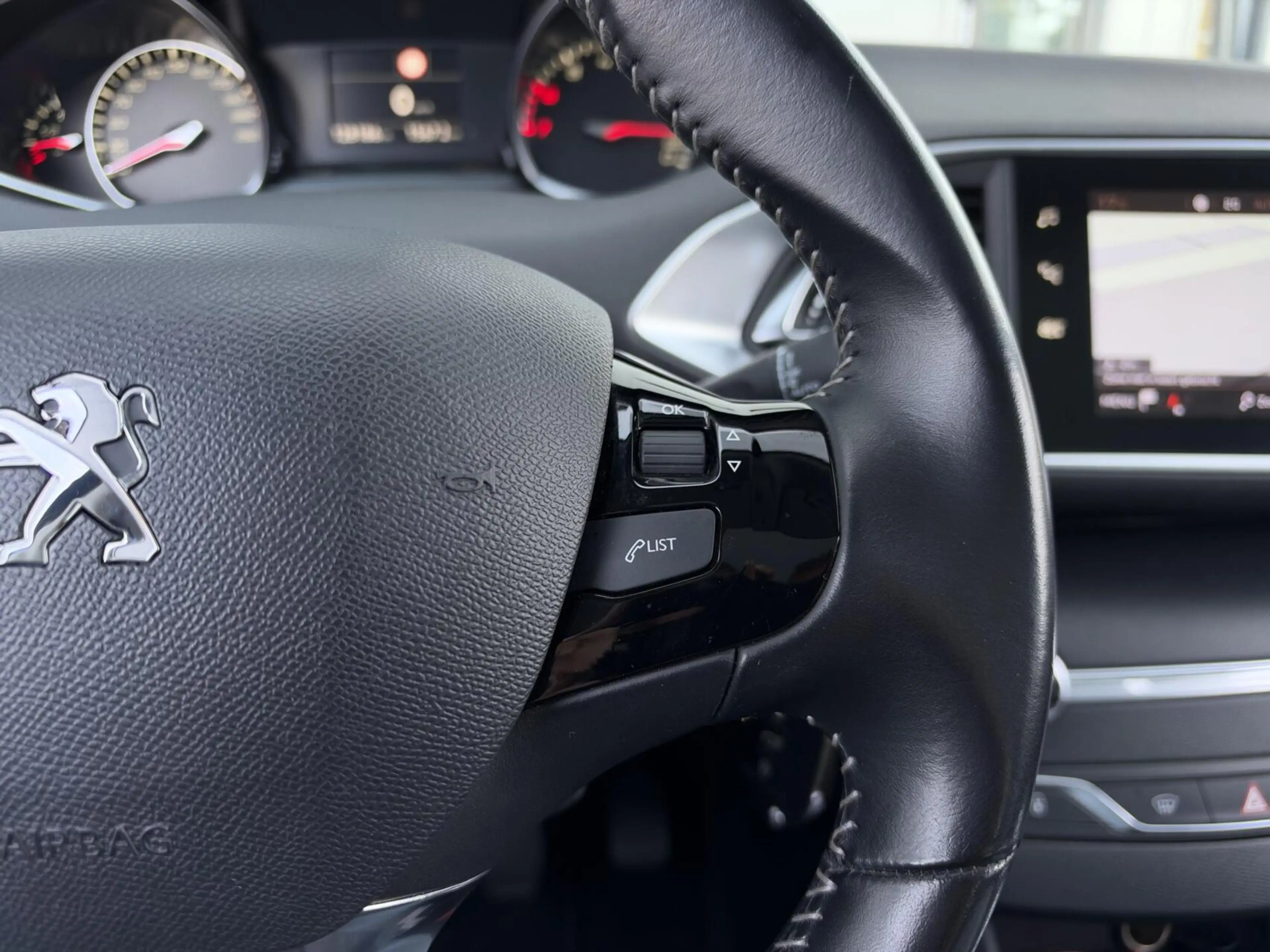 Peugeot 308 SW 1.2 PureTech Blue Lease Premium | Panorama | Ca — photo 13