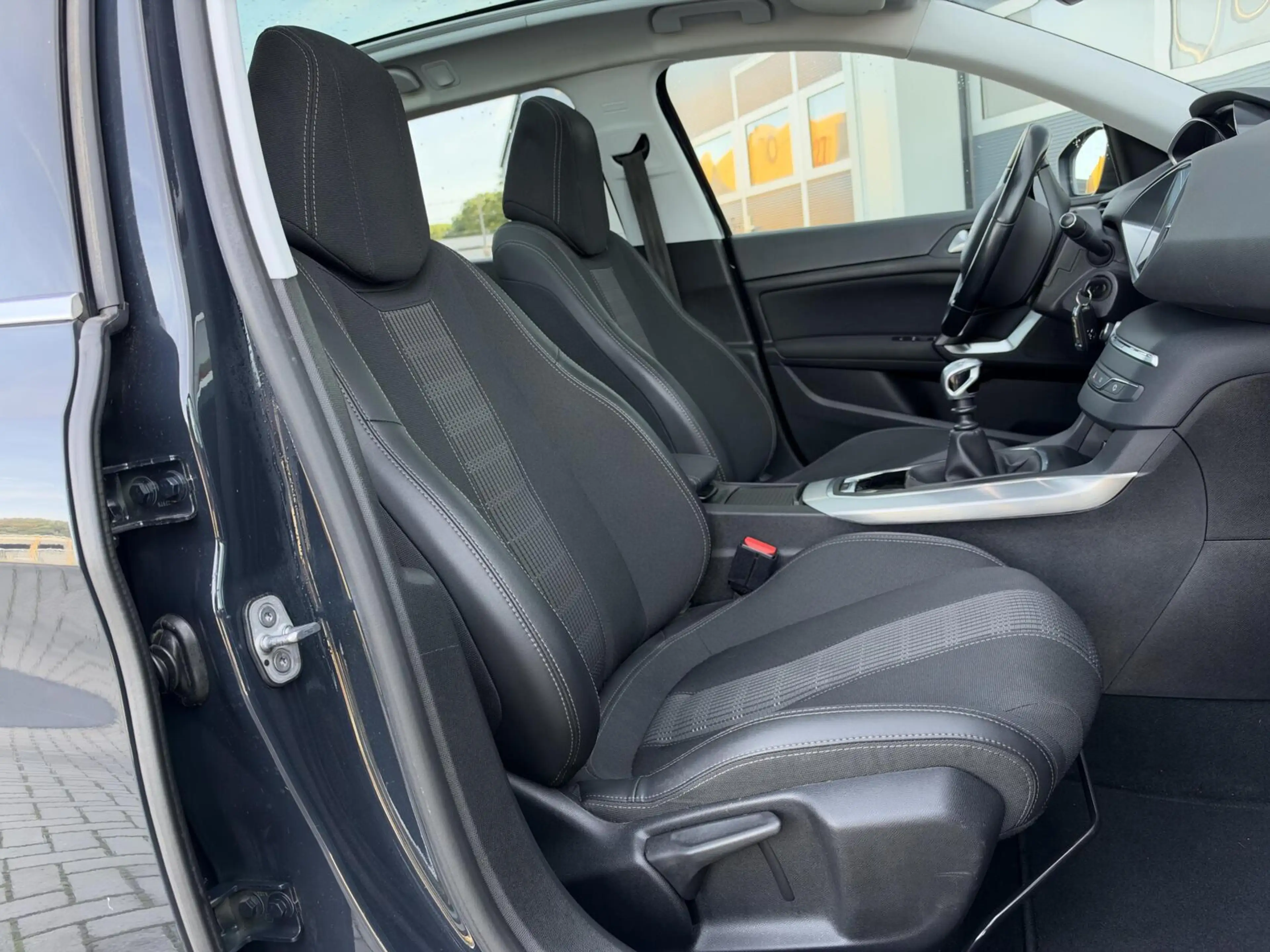 Peugeot 308 SW 1.2 PureTech Blue Lease Premium | Panorama | Ca — photo 23