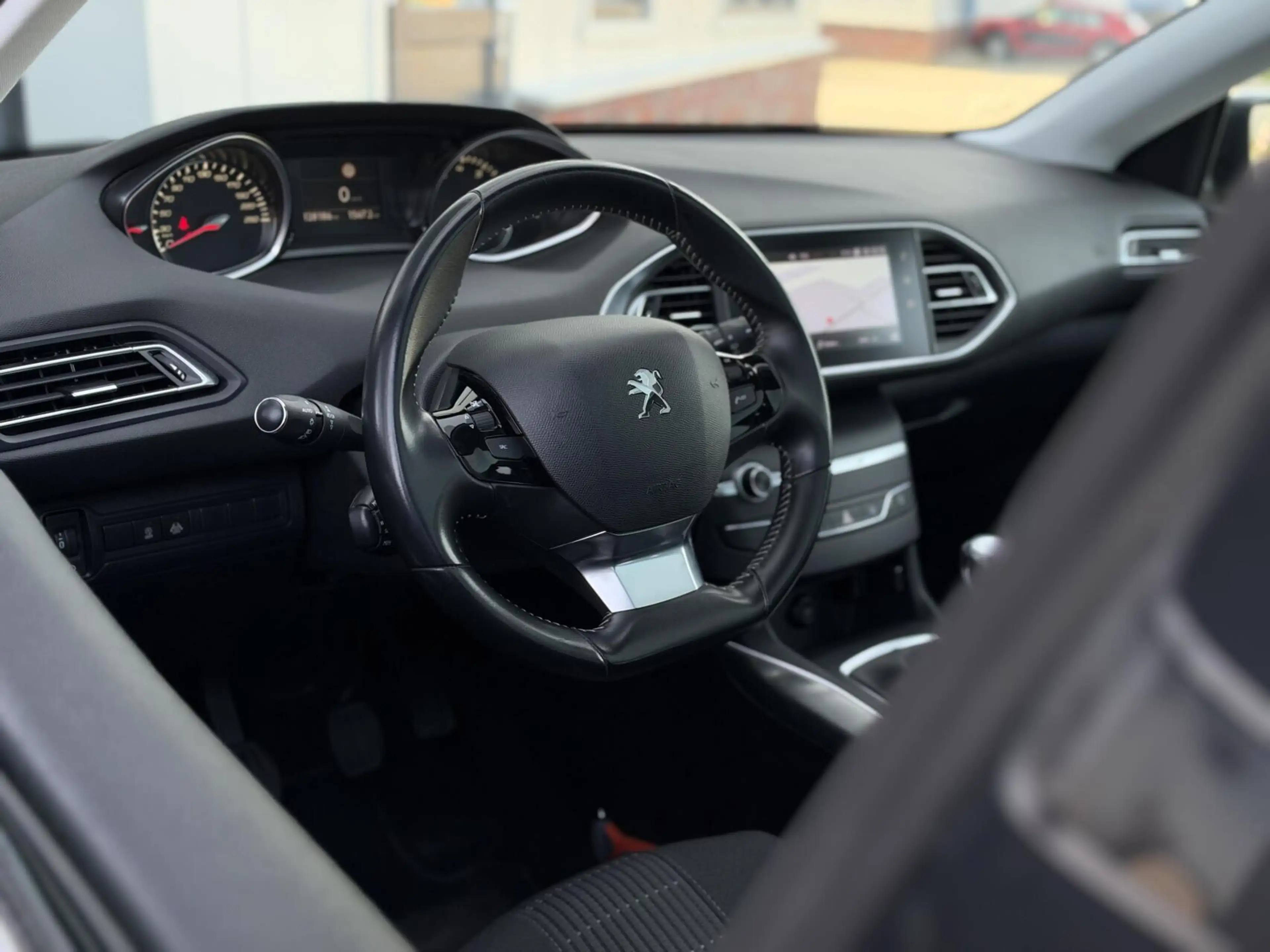 Peugeot 308 SW 1.2 PureTech Blue Lease Premium | Panorama | Ca — photo 9