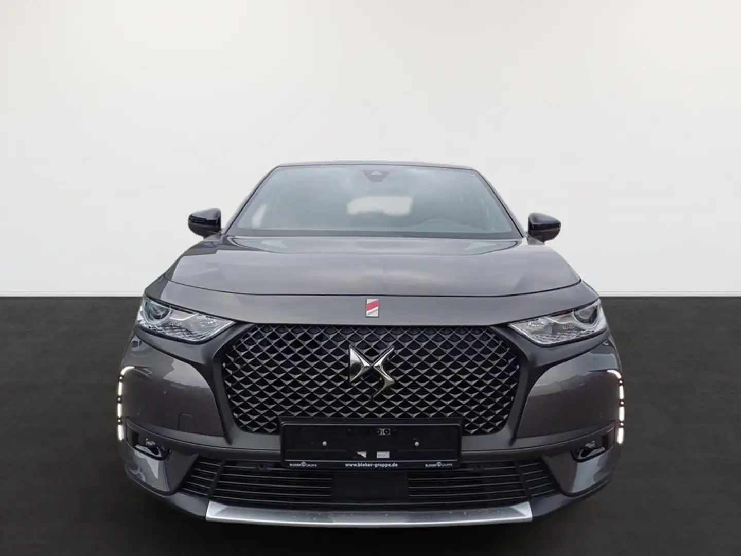 DS Automobiles DS 7 Crossback PureTech 180 Performance Line Grau - 2