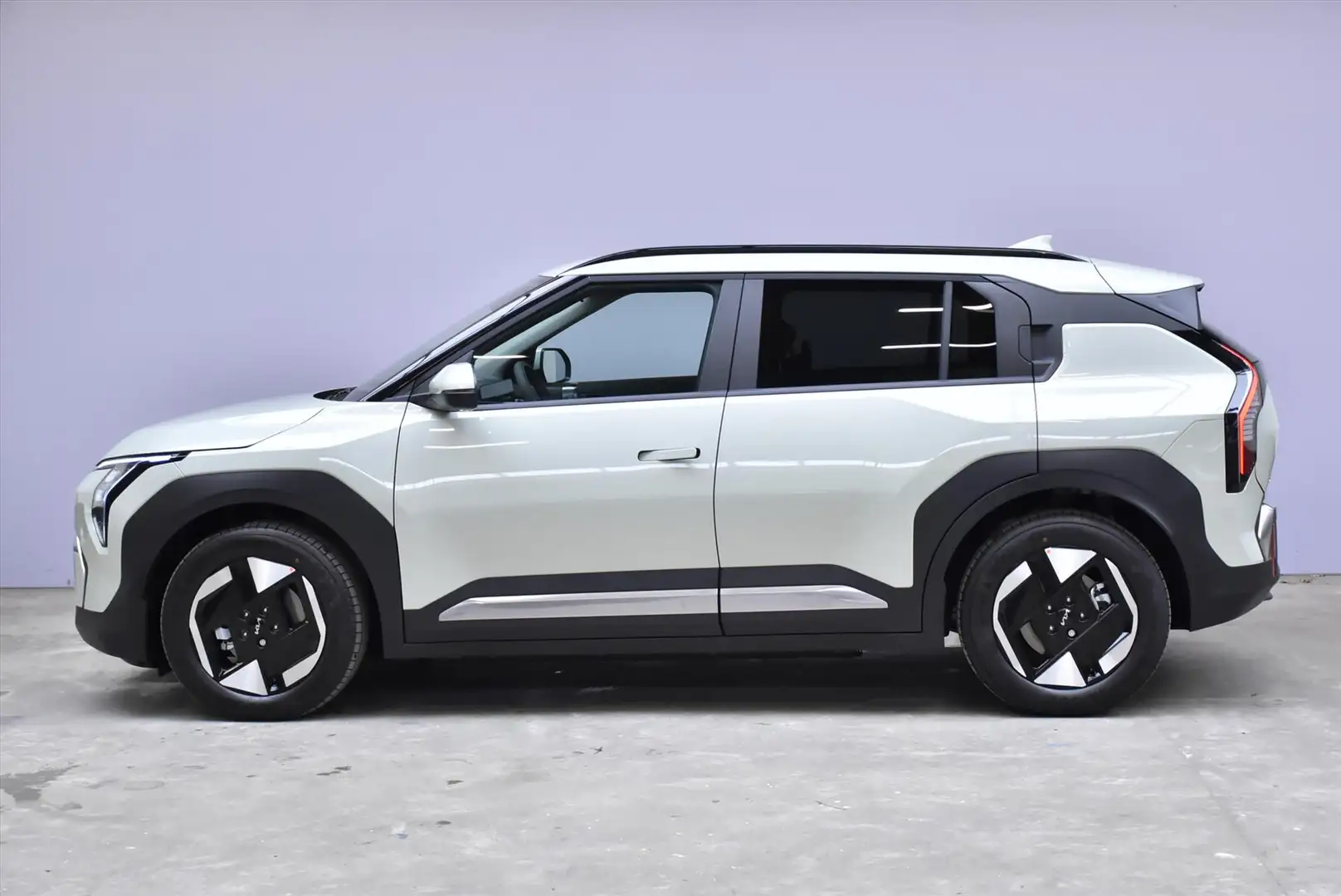 Kia EV3 58,3 kWh 204pk Plus DIRECT LEVERBAAR Groen - 2