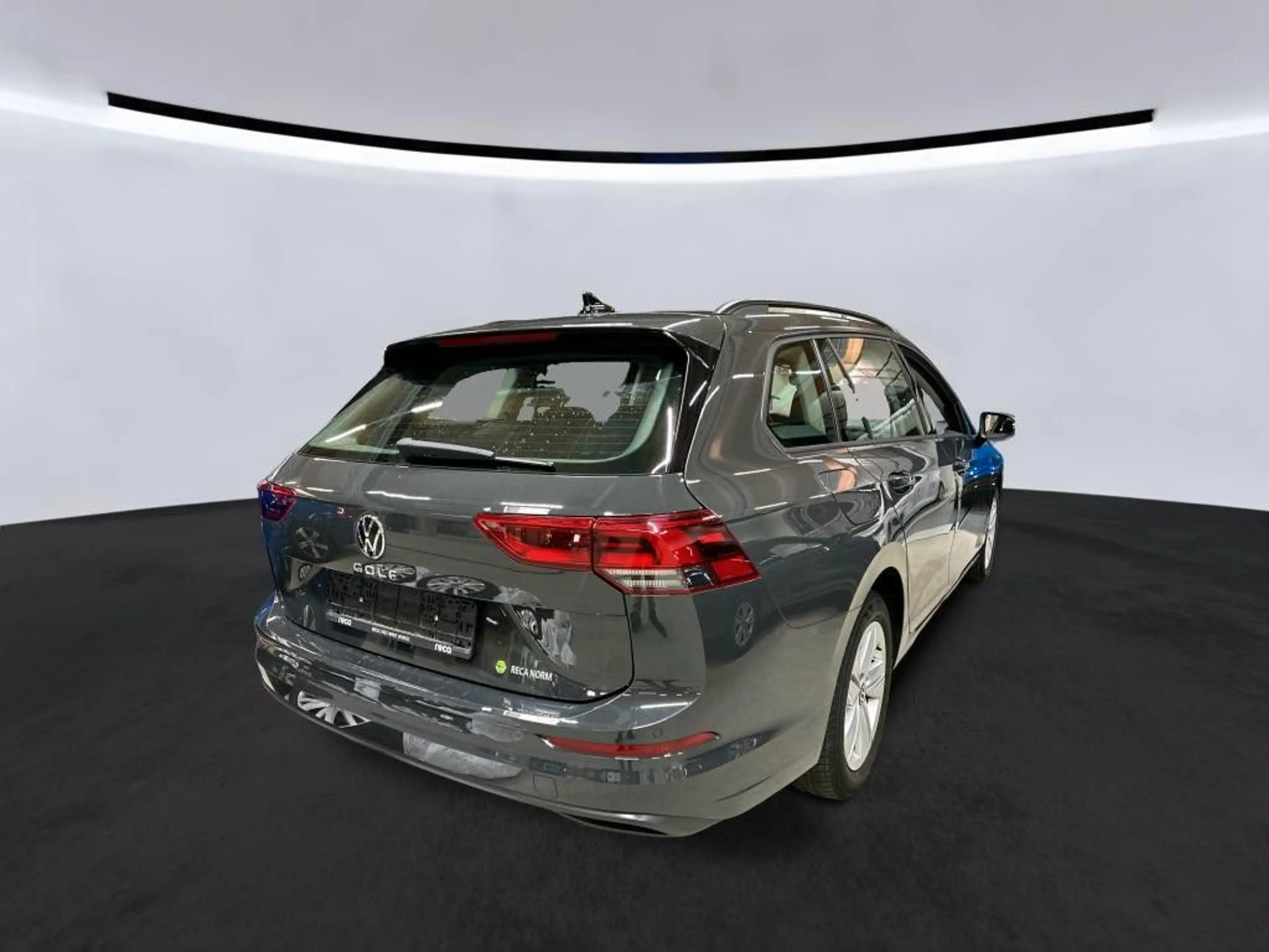 Volkswagen Golf VIII Variant Life 2.0 TDI Navi LED PDC — photo 4
