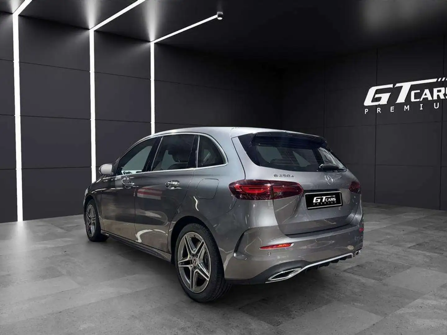 Mercedes-Benz B 250 250e AMG Gris - 2