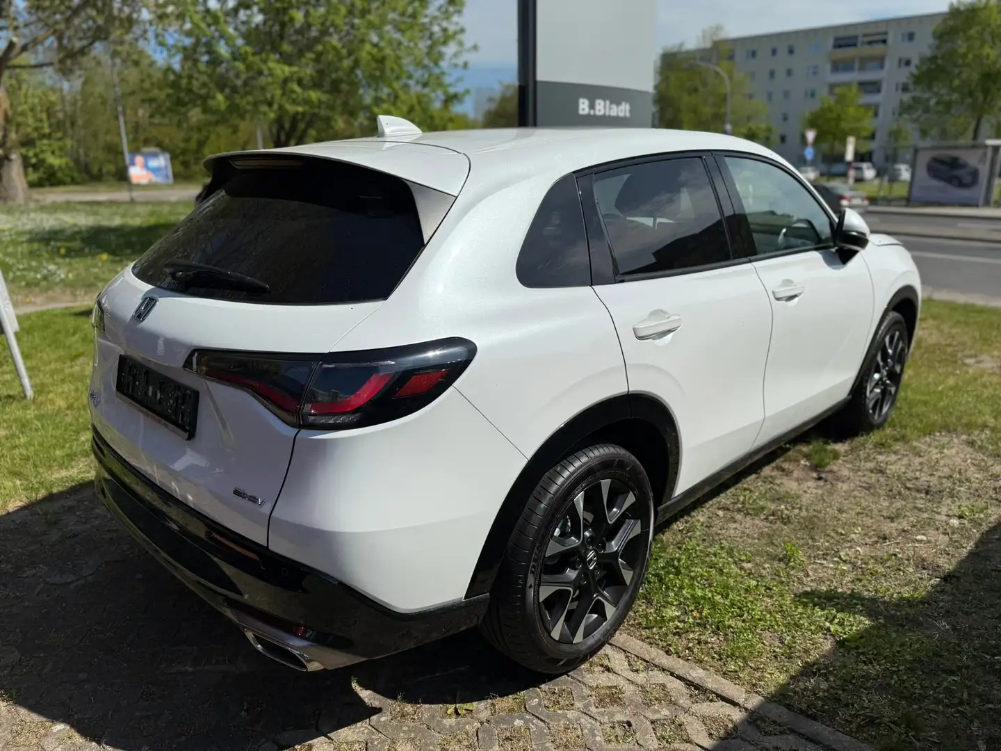 Honda ZR-V e:HEV 2.0 i-MMD Hybrid Advance PanoramaDach Wit - 2