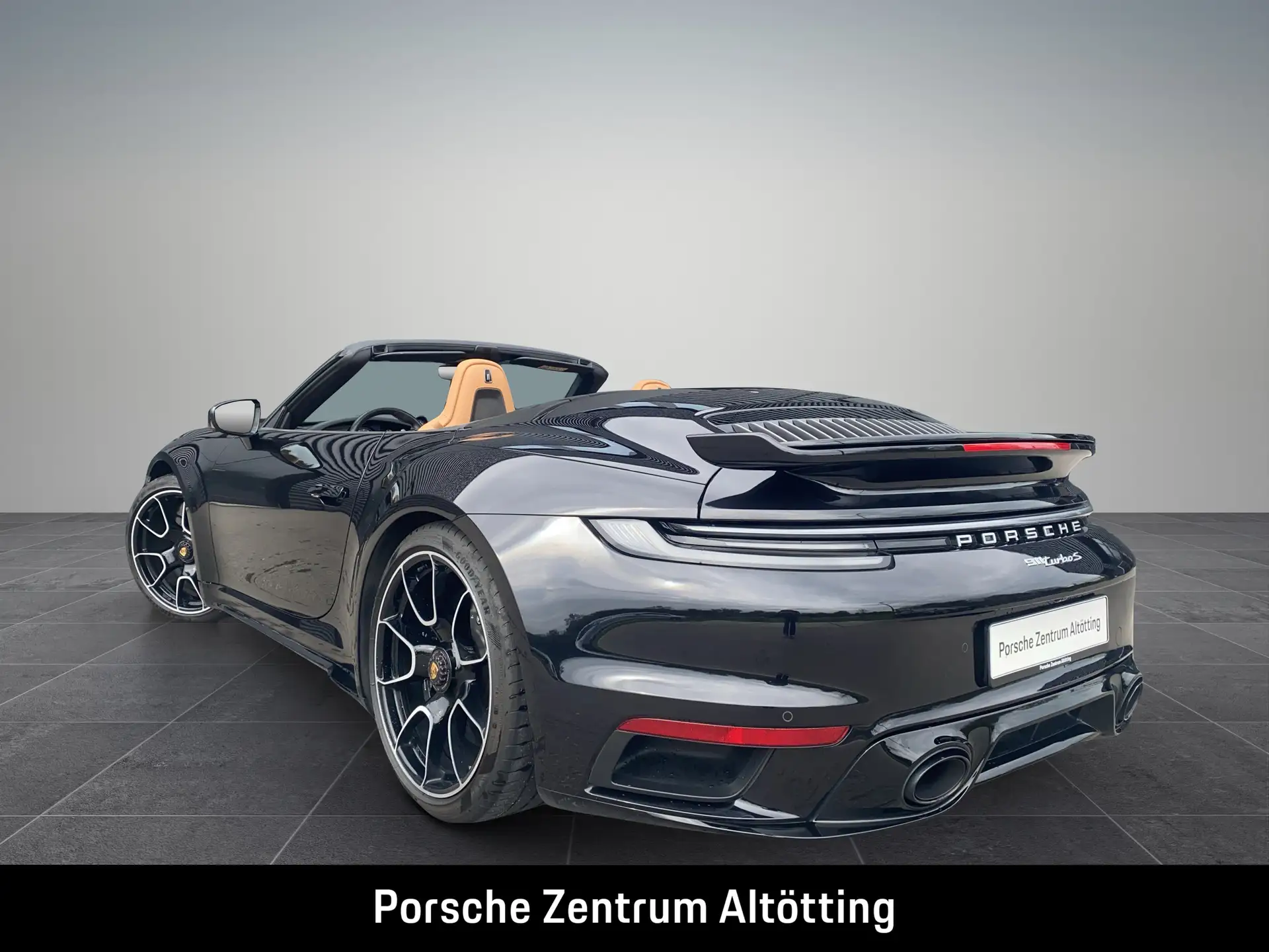 포르쉐 911 Turbo S Cabriolet 2024 검정 사진 4