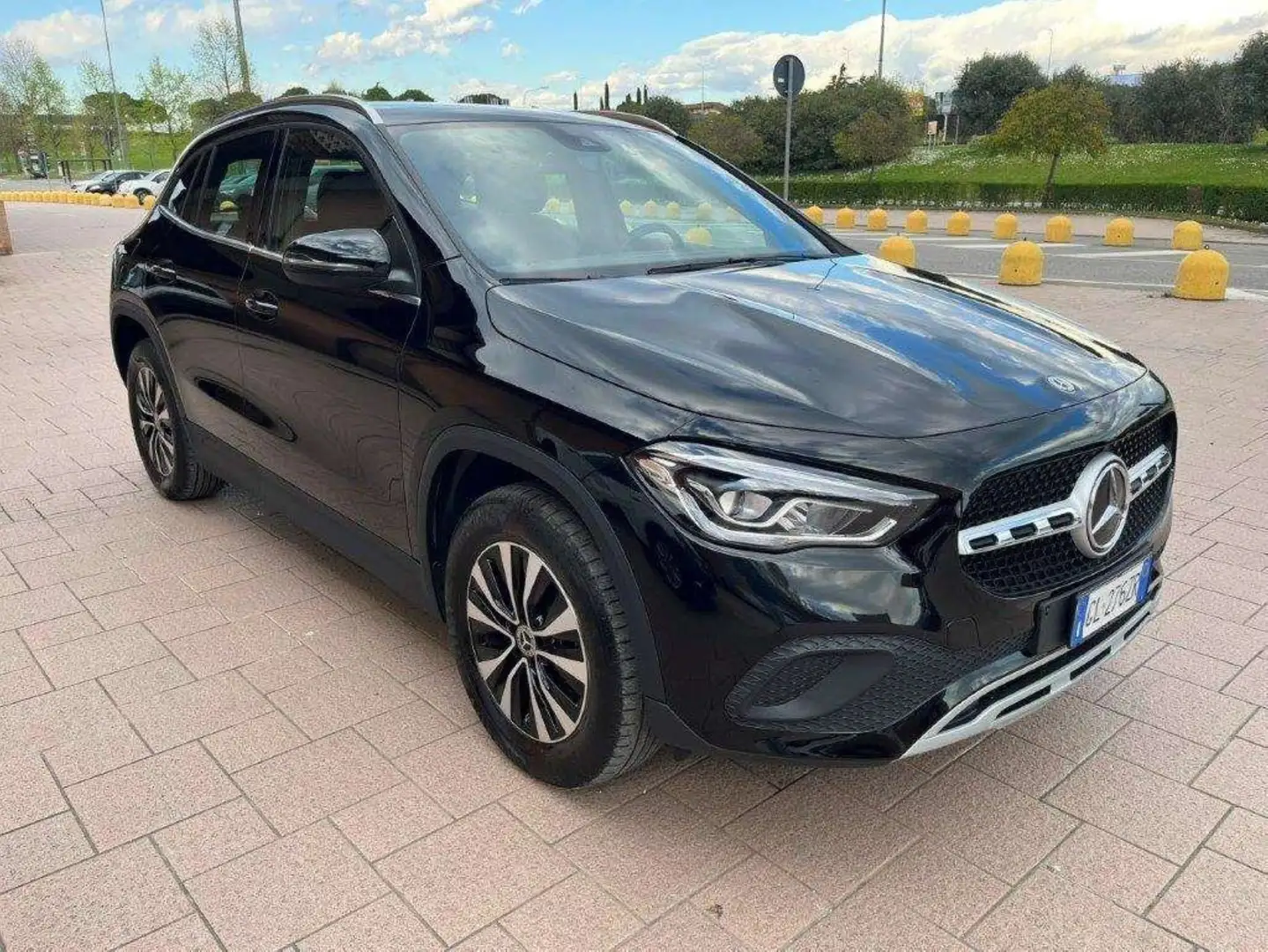 Mercedes-Benz GLA 250 e phev (eq-power) Sport auto Negru - 1