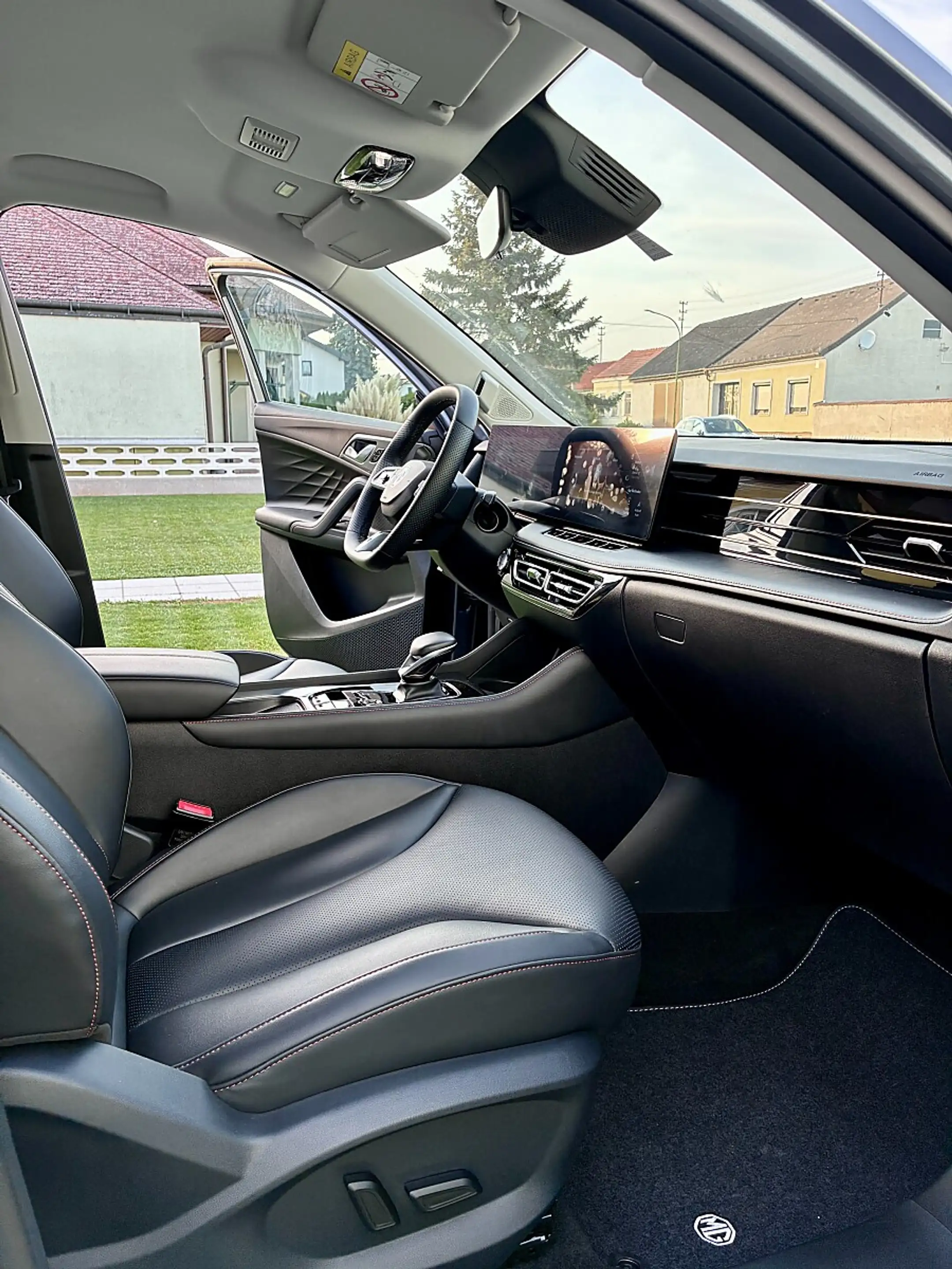 MG HS Hybrid+ Luxury 1,8Wh Aut. - Finanzierungsbonus ... — photo 4