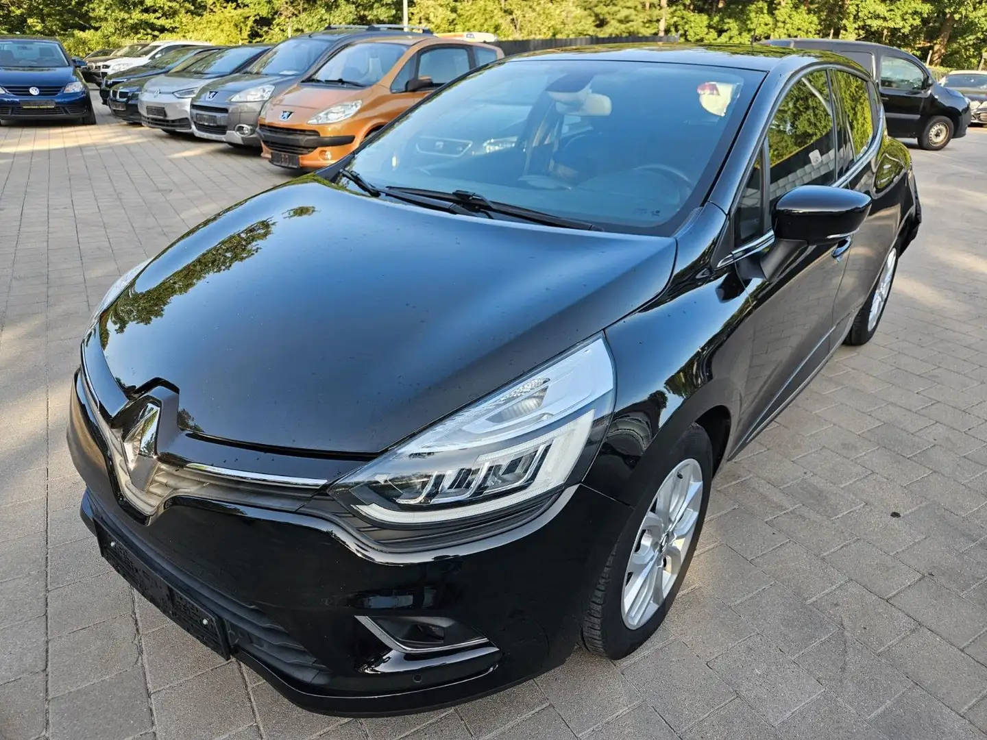 Renault Clio IV Intens Schwarz - 1