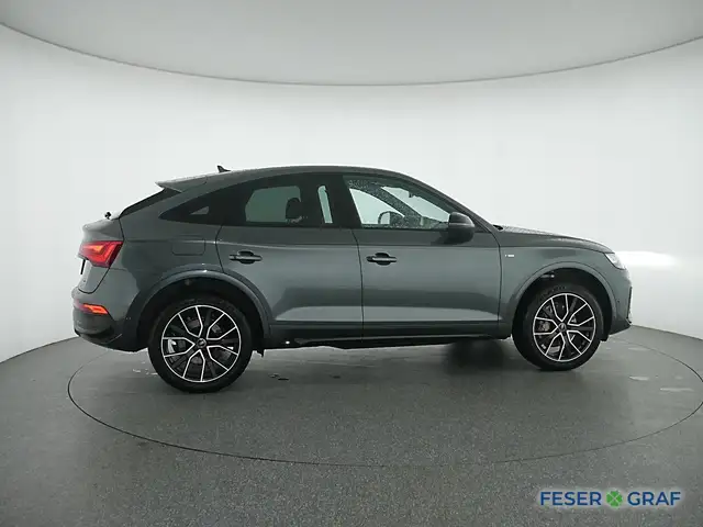 Audi Q5 view 14