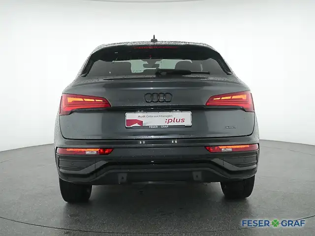 Audi Q5 view 13