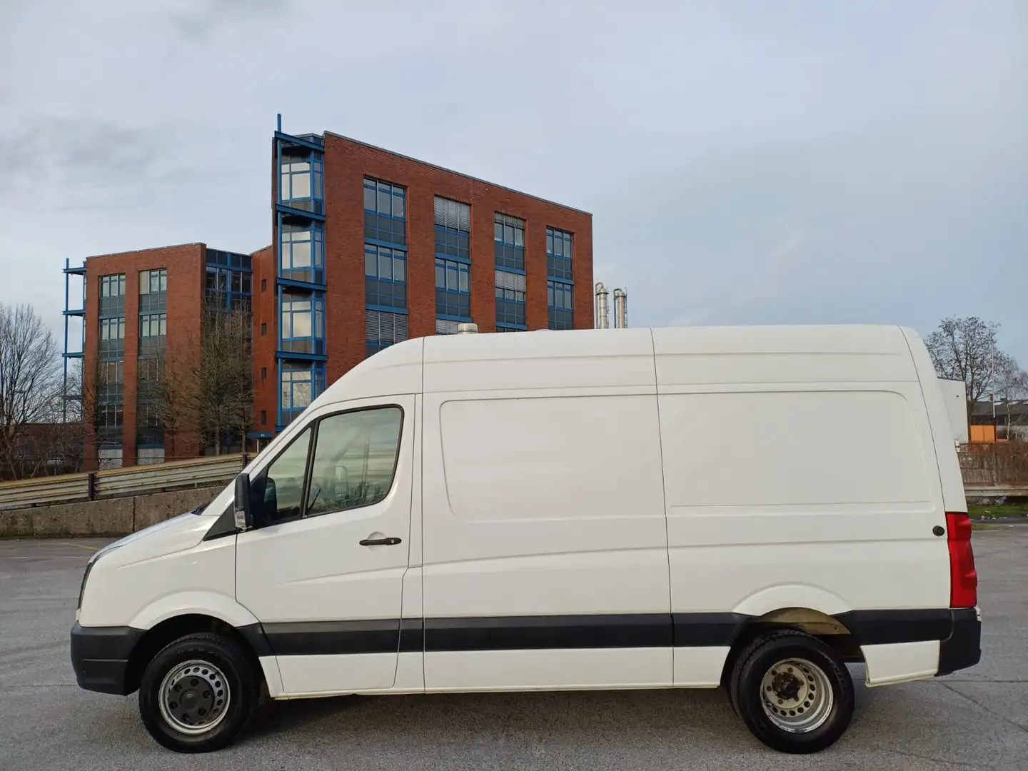 Volkswagen Crafter Kasten 50 mittel L2H2 Regale/Klima/1.Hd Blanc - 1