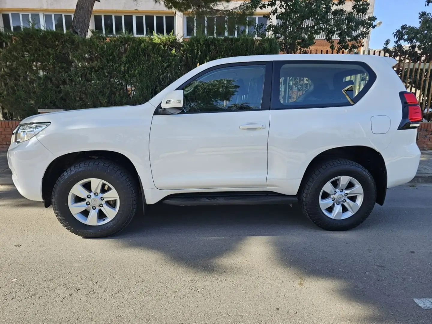 Toyota Land Cruiser D-4D VX Weiß - 1