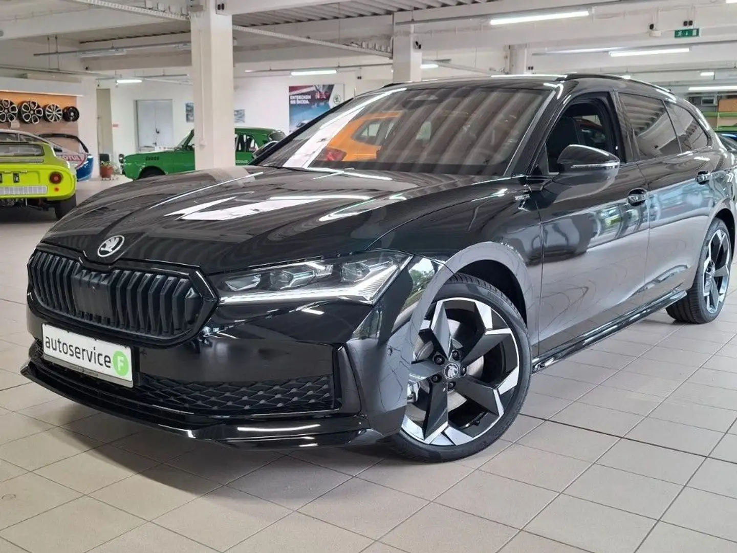 Skoda Superb Combi 2.0TDI 193PS 4x4 Sportline/AHK/NAVI - 1