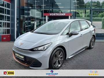 62 kWh 360CAMERA/STOEL+STUURVERW/CRUISE/NAVI/CARPL