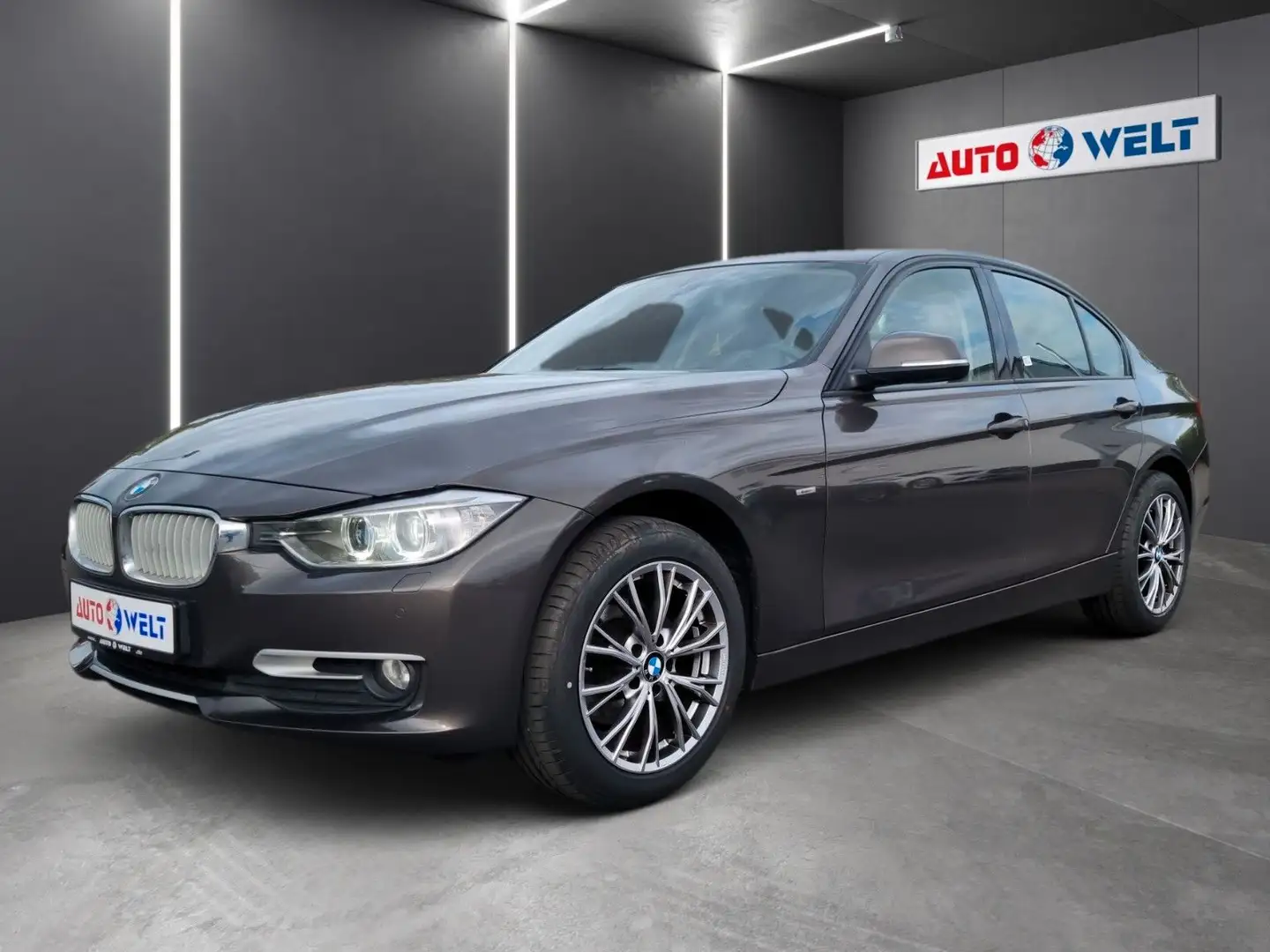 BMW 316 i Lim. Bi-Xenon T-Leder Tempo Duo-Climatic Barna - 1