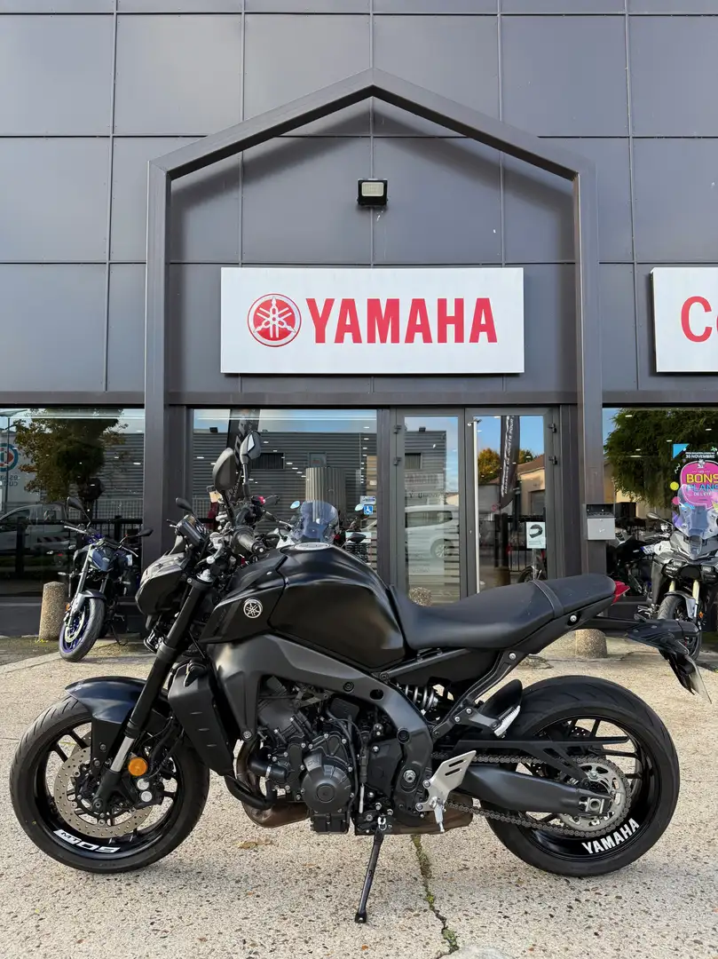 Yamaha MT-09 Noir - 1
