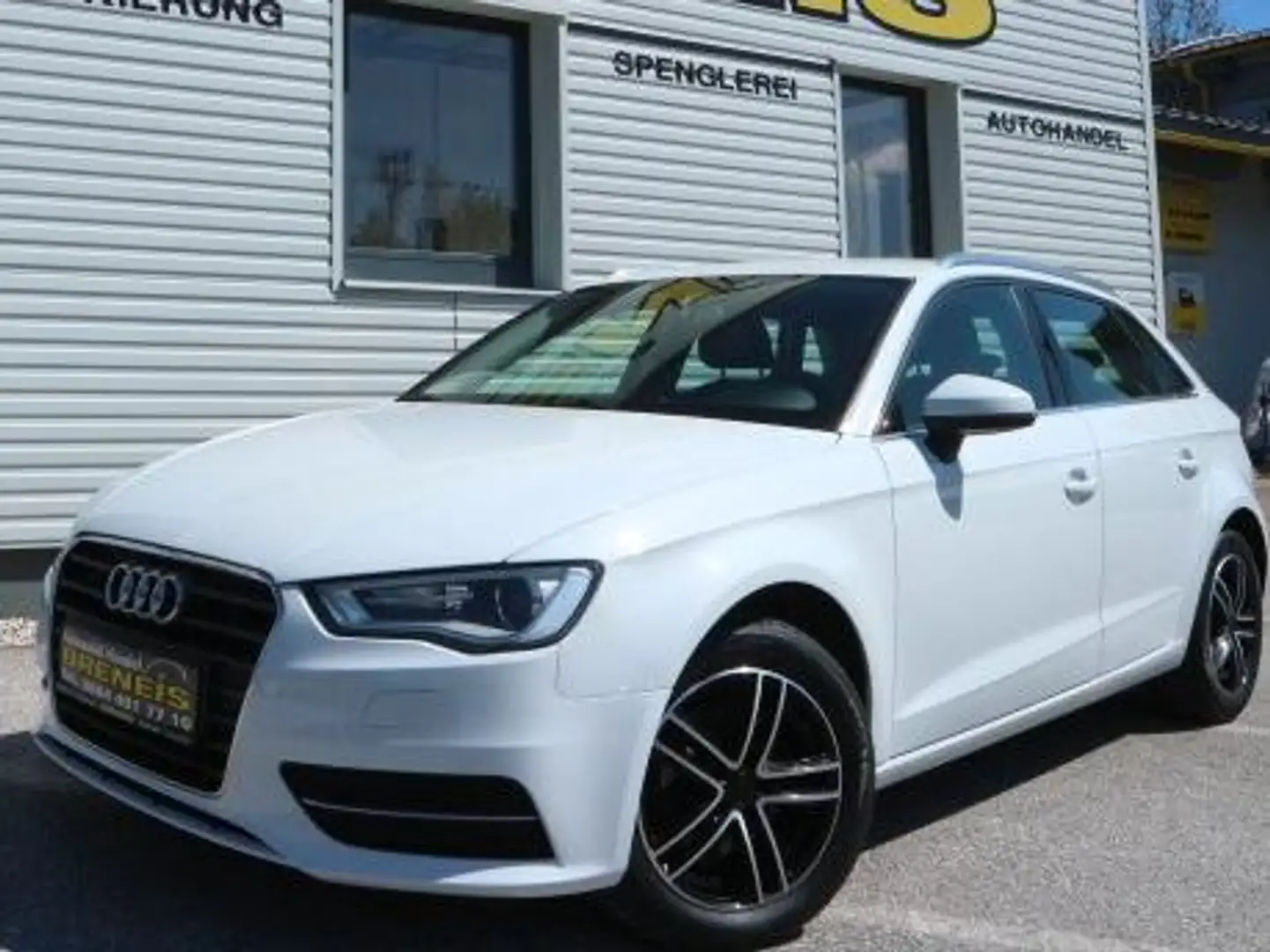 Audi A3 Sportback 1,6 TDI Ambiente *Tauschmotor 127000km* Weiß - 1