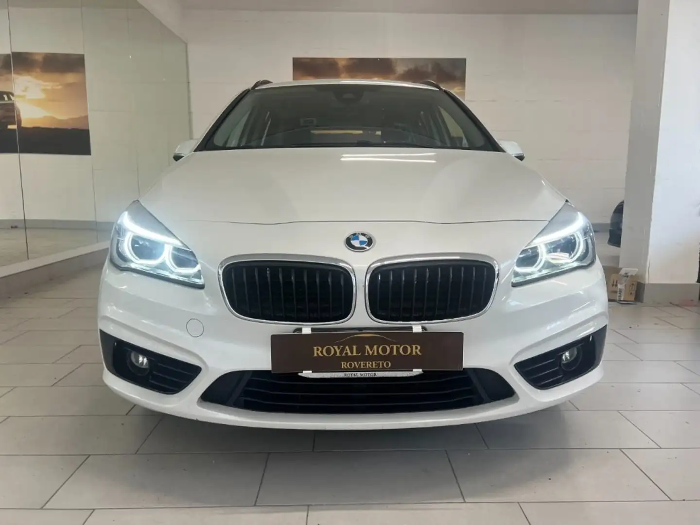 BMW 218 d Gran Tourer SportLine Automatica / 7 posti !! Bianco - 2