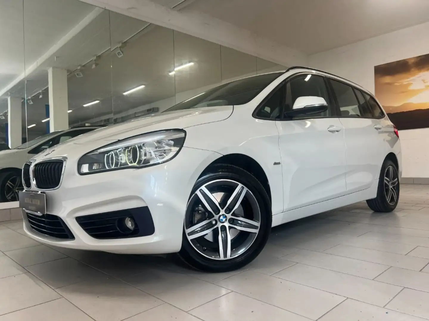 BMW 218 d Gran Tourer SportLine Automatica / 7 posti !! Bianco - 1