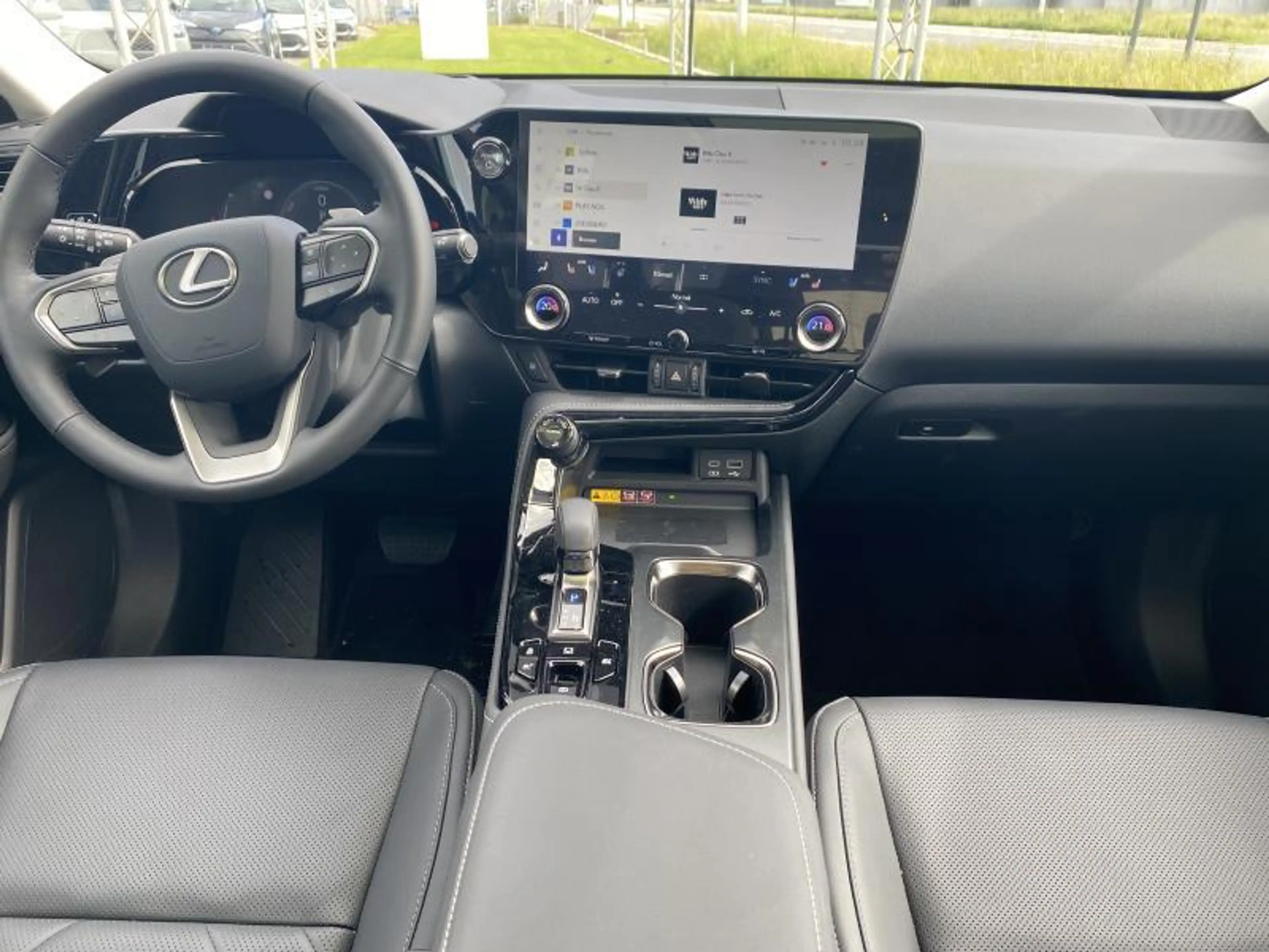 Lexus NX 350h Executive AWD + PANO DAK + HUD — photo 8