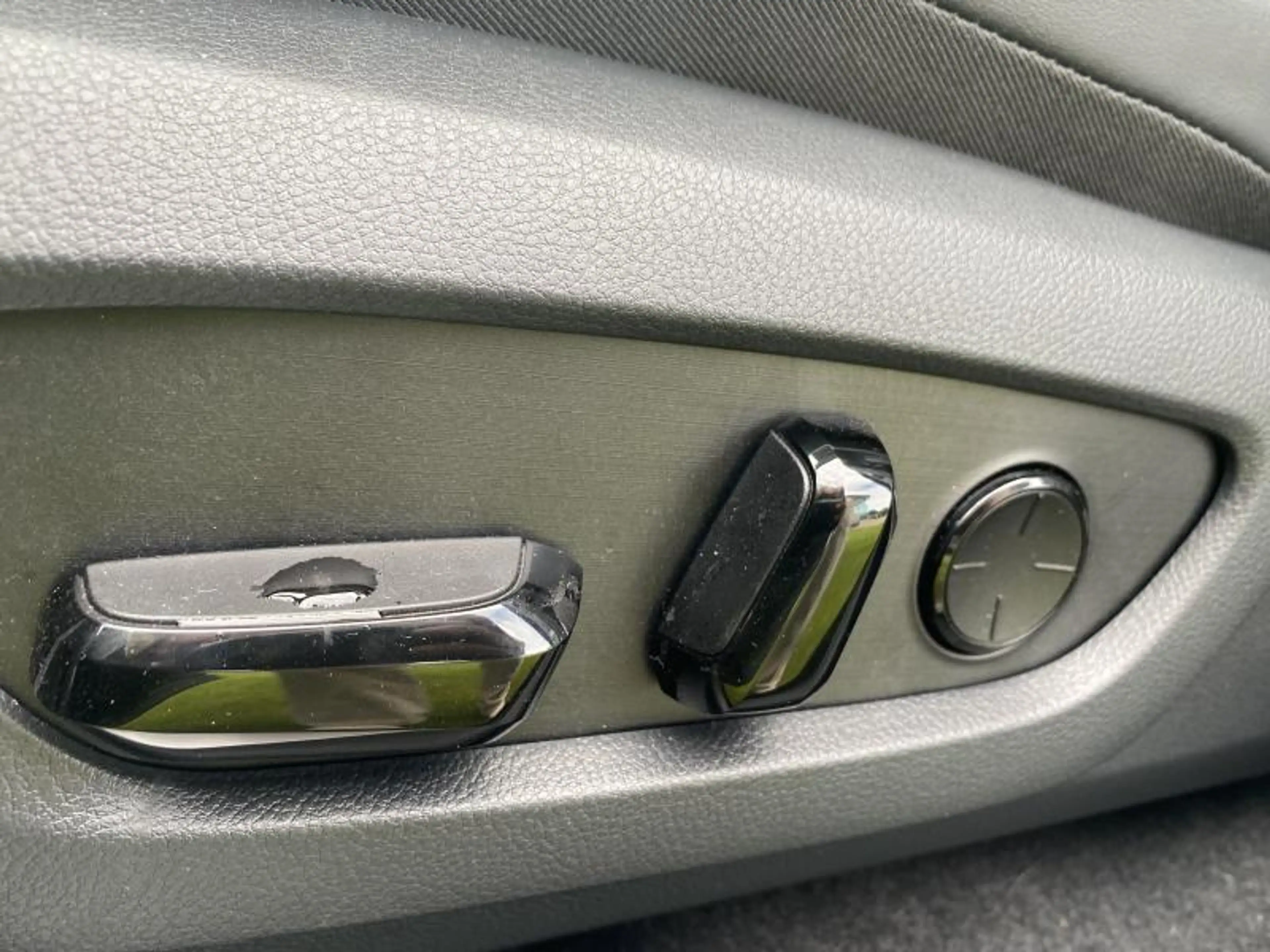 Lexus NX 350h Executive AWD + PANO DAK + HUD — photo 12