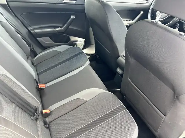 Volkswagen Polo view 14