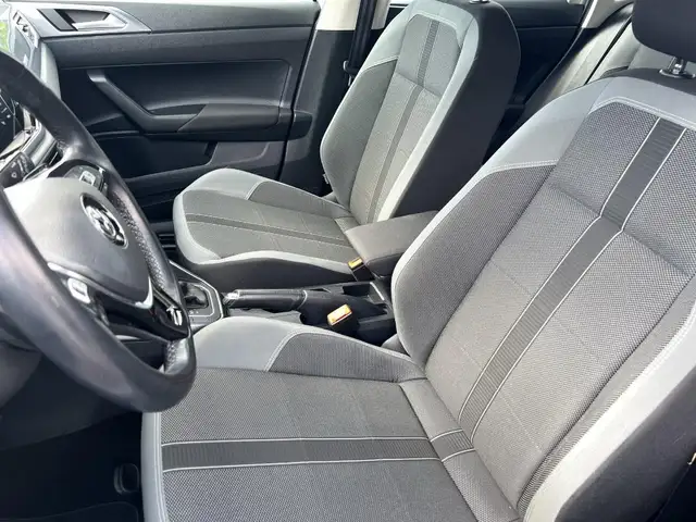 Volkswagen Polo view 18
