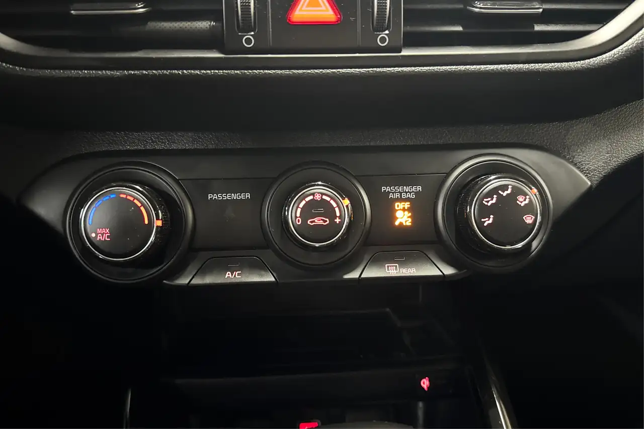 Kia Forte снимка Kia Forte