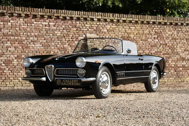 Alfa Romeo 2000 Touring Spider Well restored and maintained throug