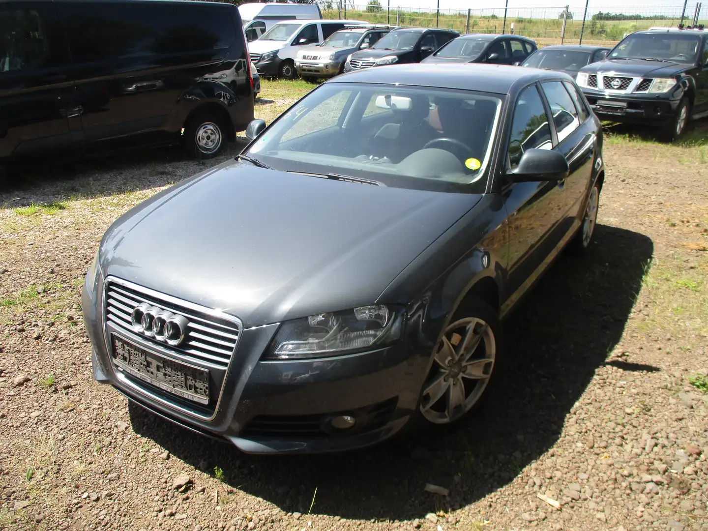 Audi A3 1.6 TDI Ambition Grau - 1
