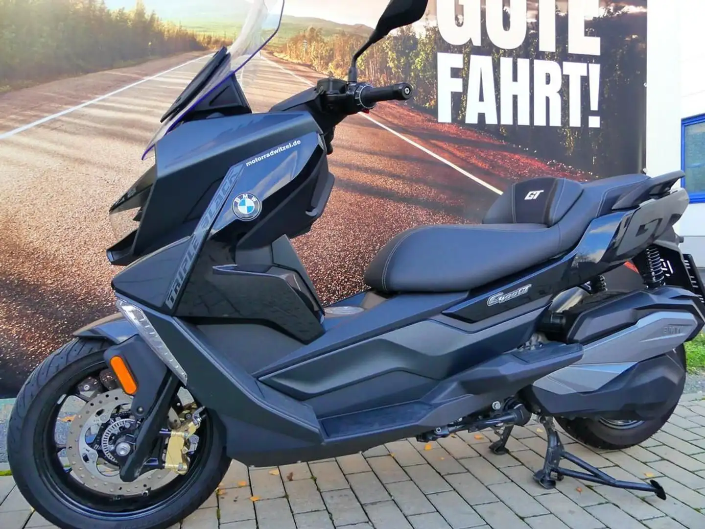 BMW C 400 GT TRIPLE BLACK inkl. OIL INCLUSIVE Negru - 2
