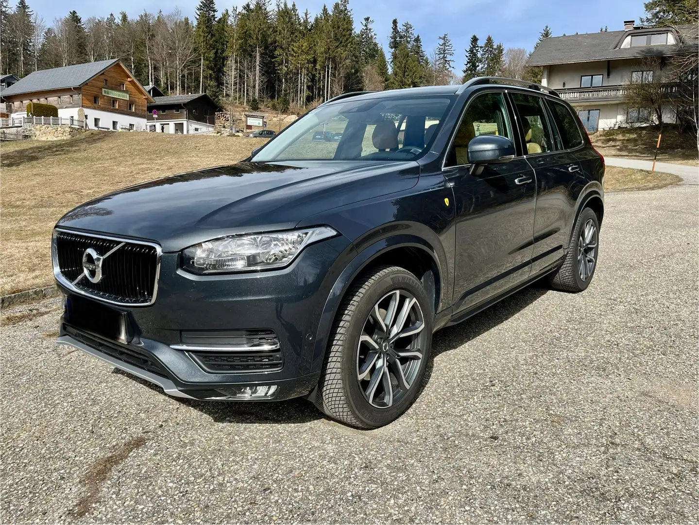 Volvo XC90 D4 Grau - 1