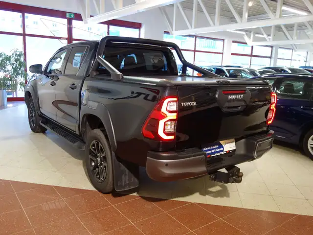 Toyota Hilux DK Invin. 4WD 2,8D Aut. *ALLBLACK *MWST *VOLL Ansicht 5