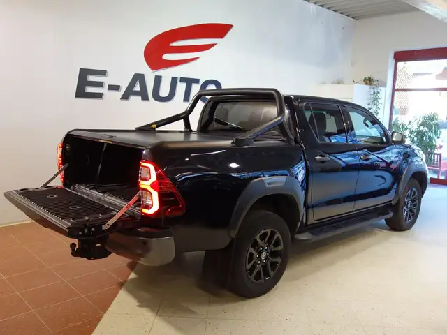Toyota Hilux DK Invin. 4WD 2,8D Aut. *ALLBLACK *MWST *VOLL Ansicht 9