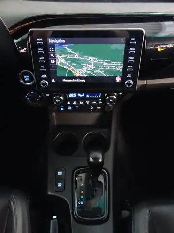 Toyota Hilux DK Invin. 4WD 2,8D Aut. *ALLBLACK *MWST *VOLL Ansicht 18