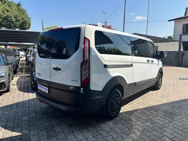 Ford Transit Custom view 5