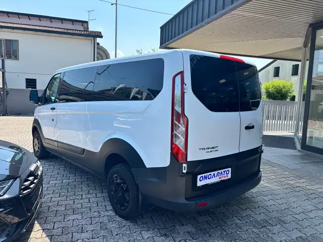 Ford Transit Custom view 7