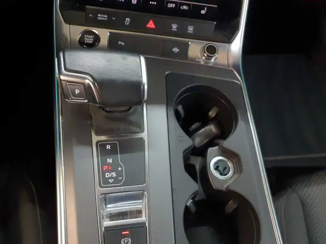 Audi A6 view 10