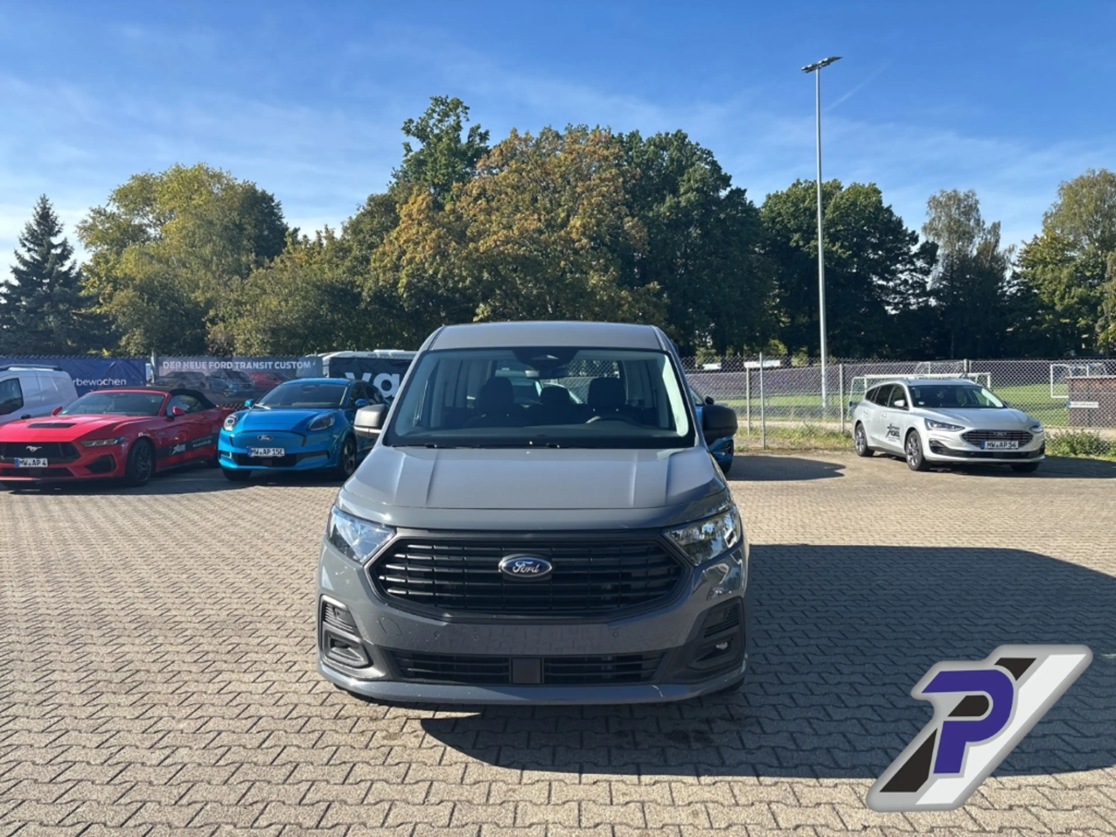 Ford Tourneo Connect Trend L1 SITZHEIZUNG+GJR+PPS+ Digitales Cockpit Ap — photo 8