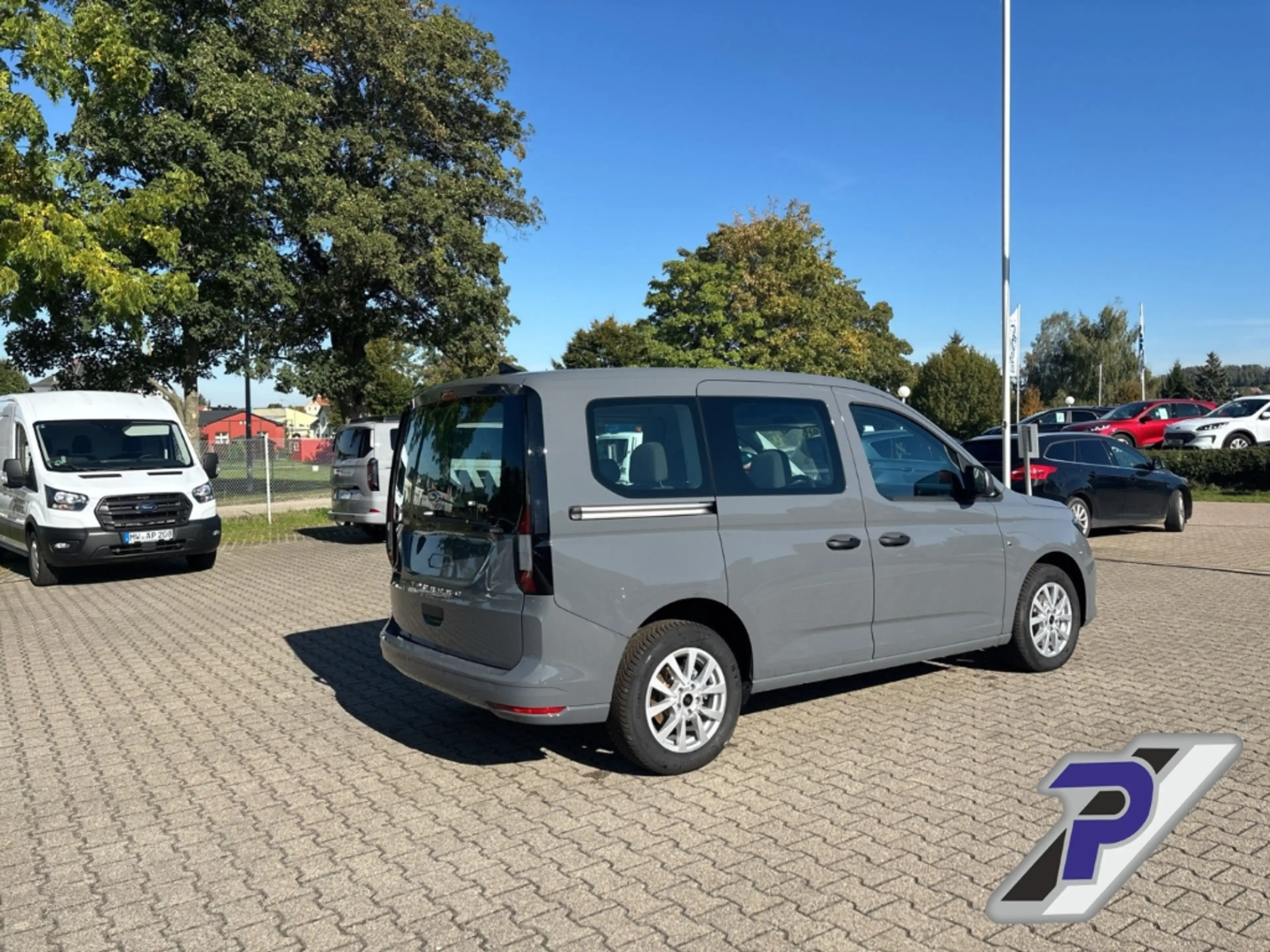 Ford Tourneo Connect Trend L1 SITZHEIZUNG+GJR+PPS+ Digitales Cockpit Ap — photo 5