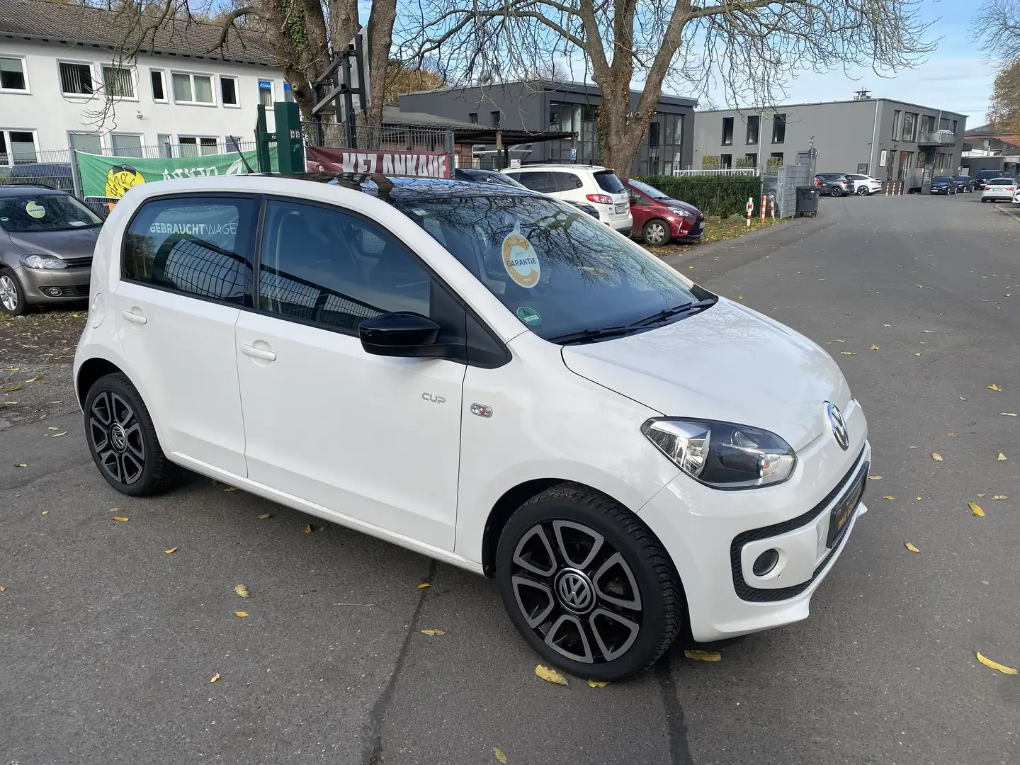 Volkswagen up! move CUP up! NUR 15.000KM Weiß - 1