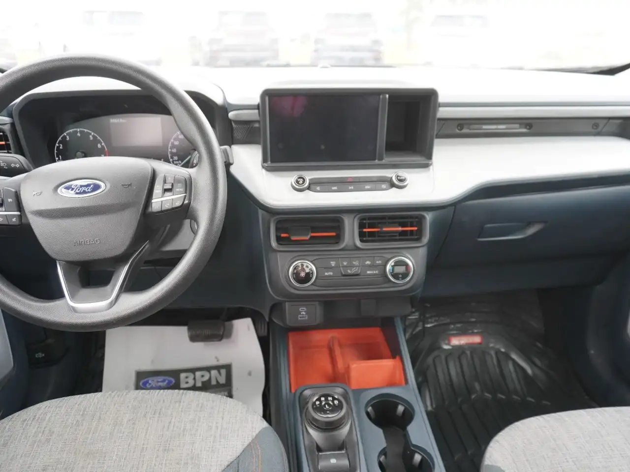 Ford Maverick снимка Ford Maverick