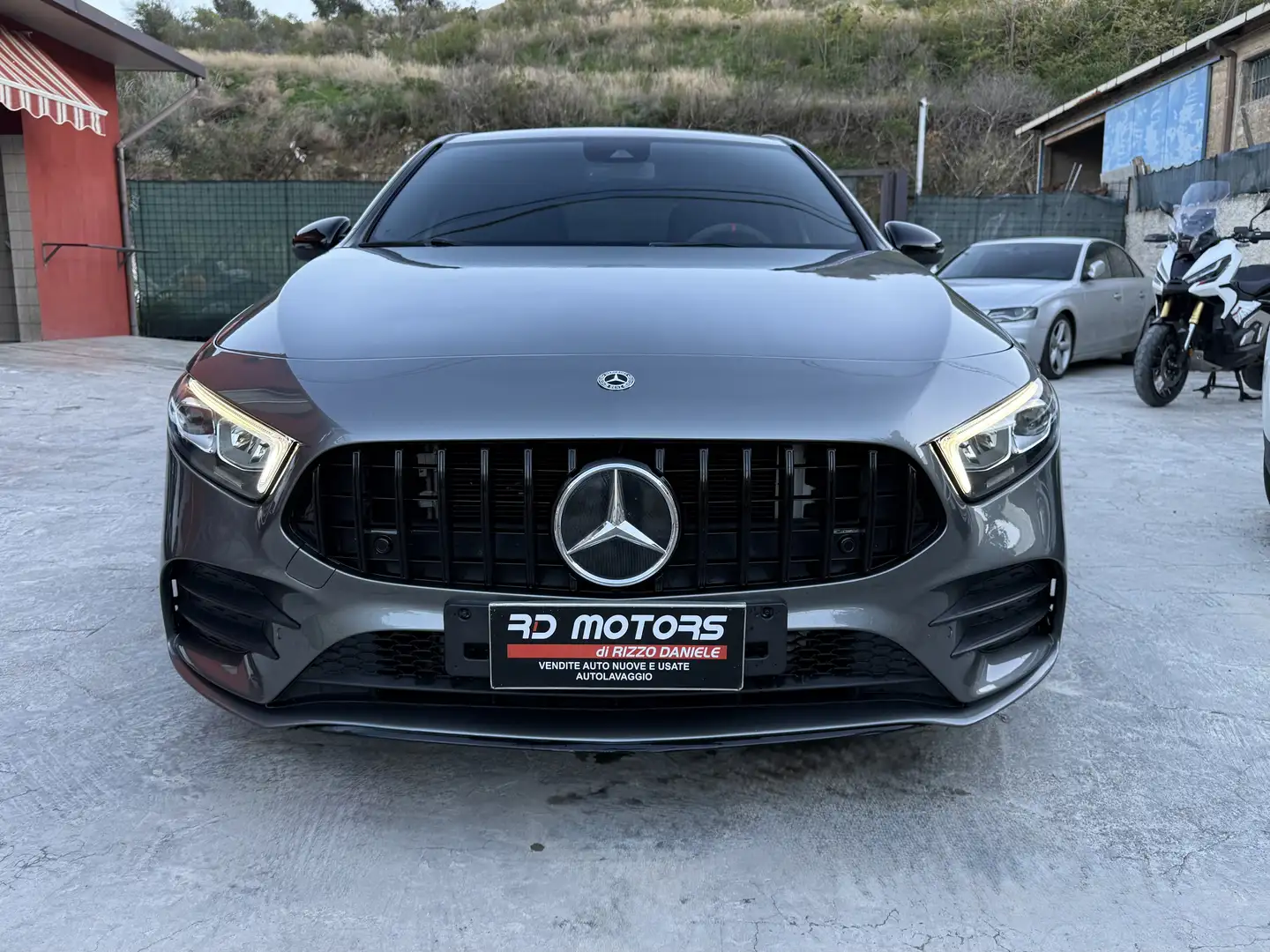 Mercedes-Benz A 180 d Premium AMG auto - 1