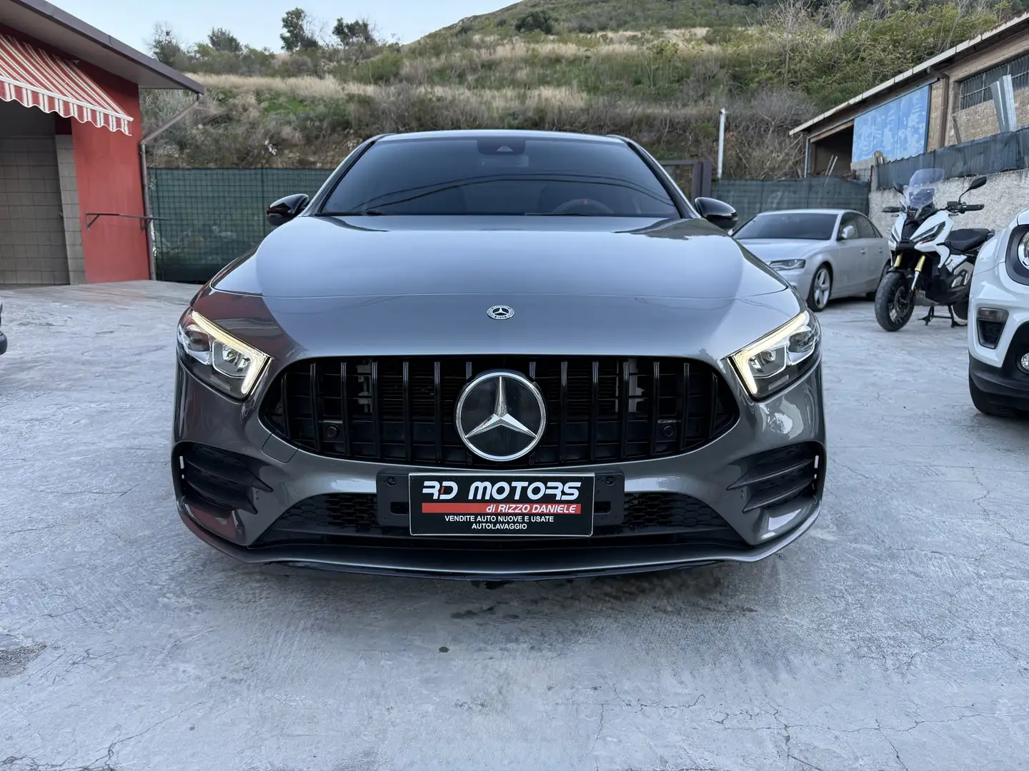 Mercedes-Benz A 180 d Premium AMG auto - 1