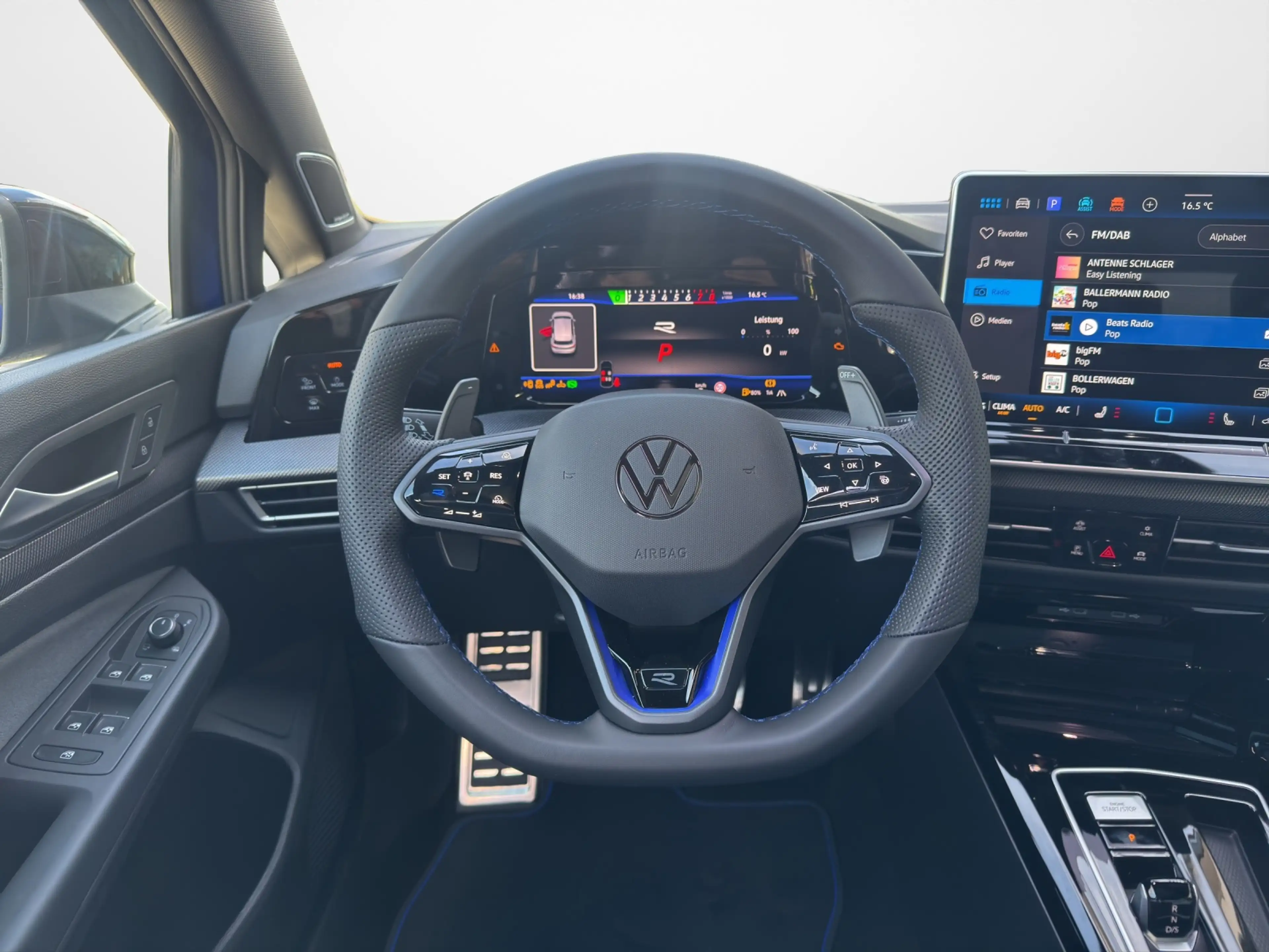 Volkswagen Golf R 2.0 TSI DSG 4M — photo 11