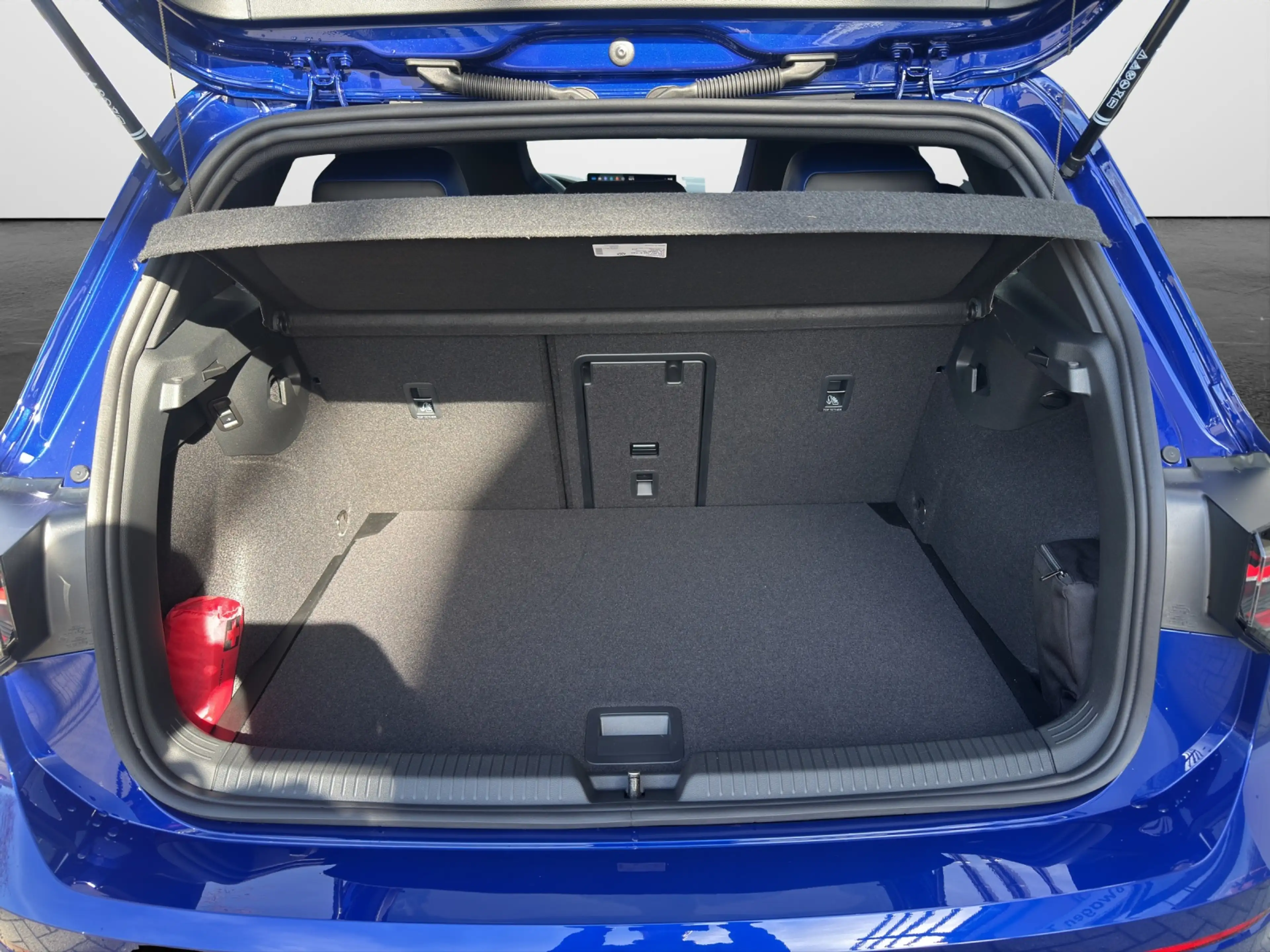 Volkswagen Golf R 2.0 TSI DSG 4M — photo 14