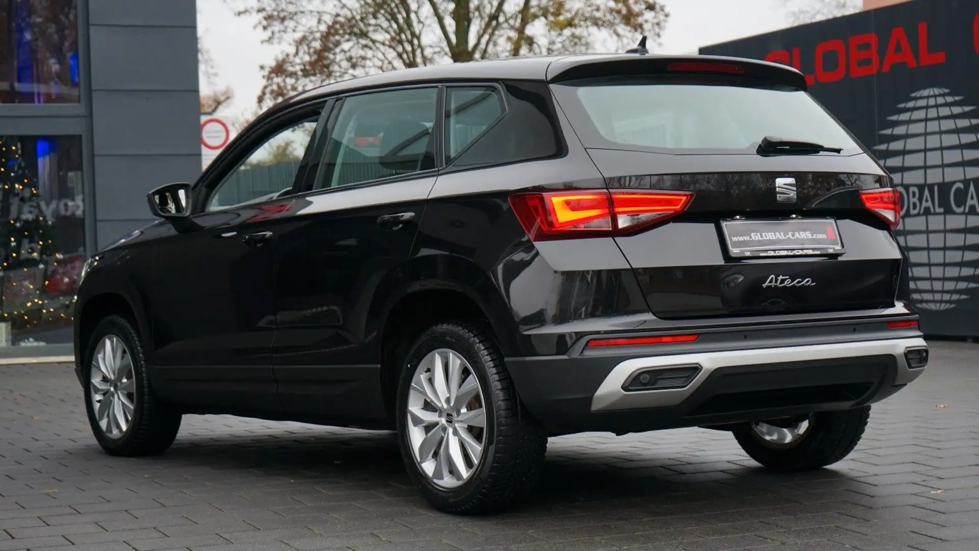 SEAT Ateca ATECA 2.0TDi STYLE*LED*ACC*BEATS*FULL LINK* Schwarz - 2